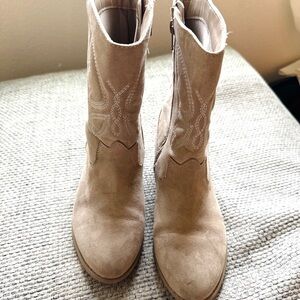 Old Navy Girls Stylish Tan Cowgirl Boots SIZE 5